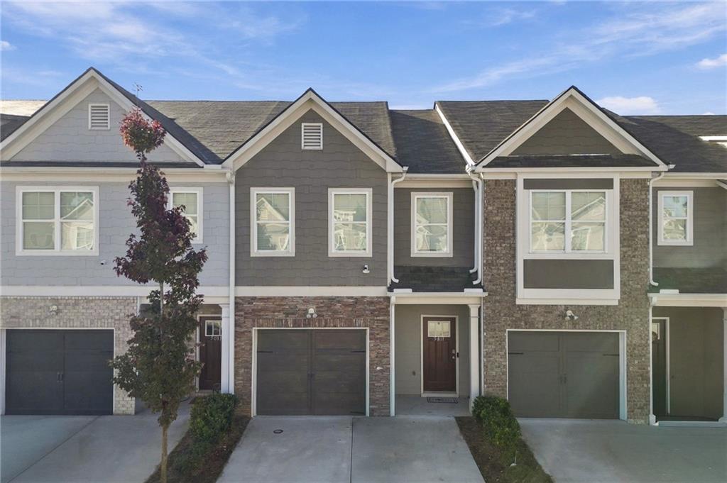 5811 Calle Vista Drive — photo