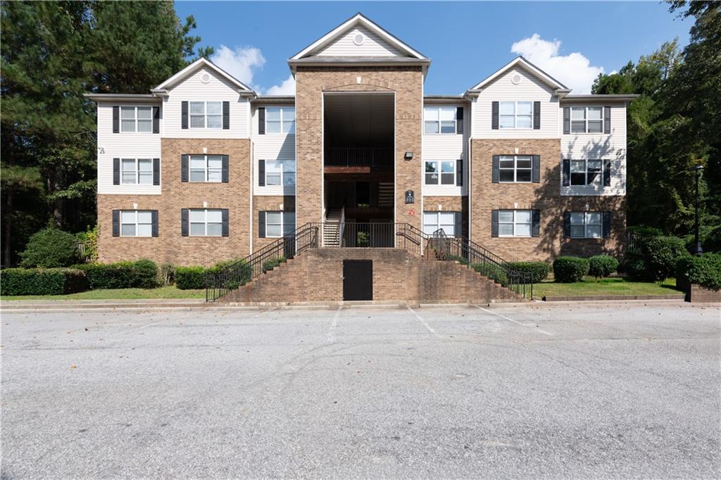 3205 Fairington Drive — photo