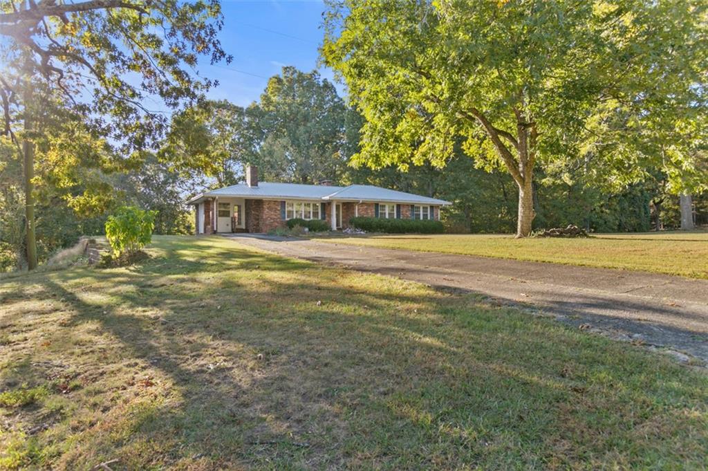 715 Old Vandiver Road — photo