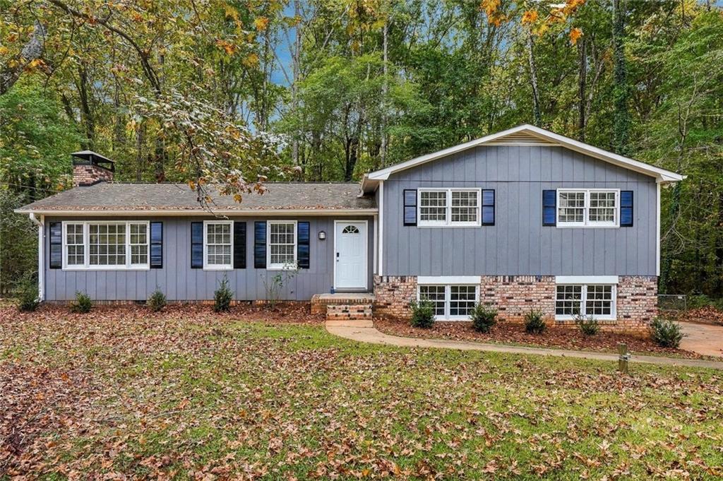 1665 Dogwood Lane — photo