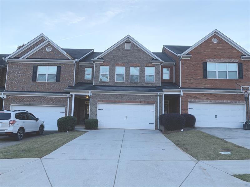 211 Green Bridge Court — photo