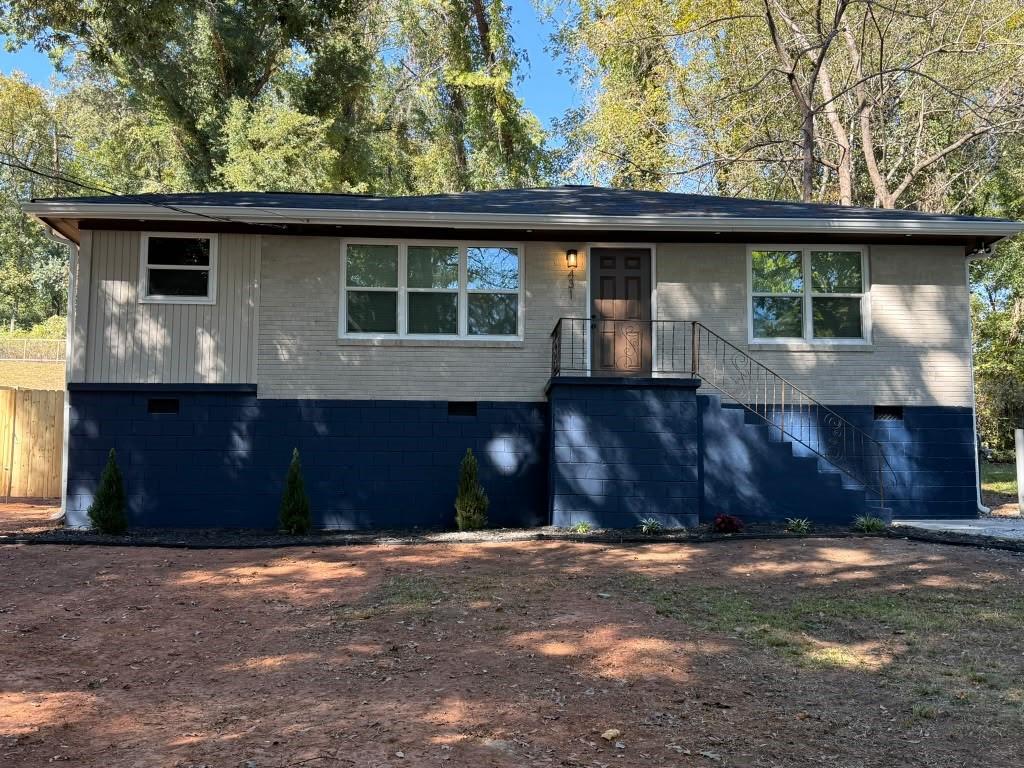 431 Pomona Circle SW — photo