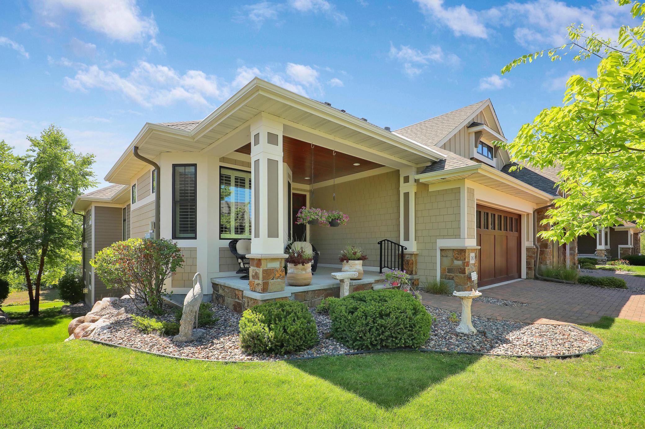 16 Riley Ridge, Chanhassen, MN 55317