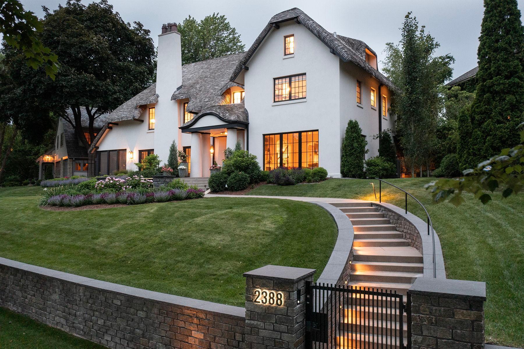 2388 W Lake Of The Isles Parkway — photo