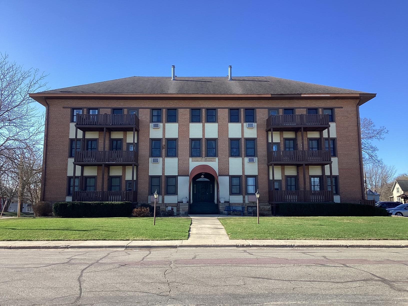 913 Abbott Street 203 — photo