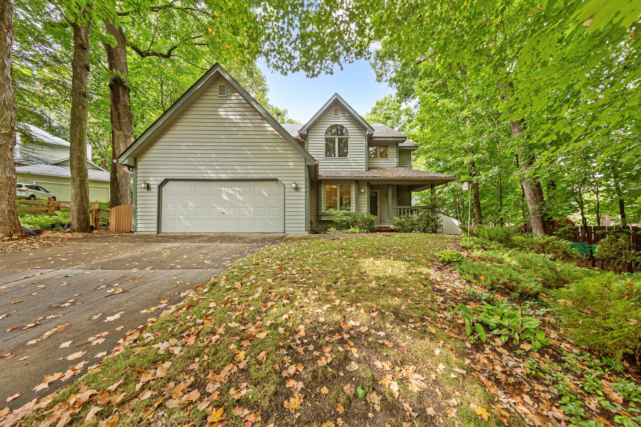 2104 Taylor Court — photo