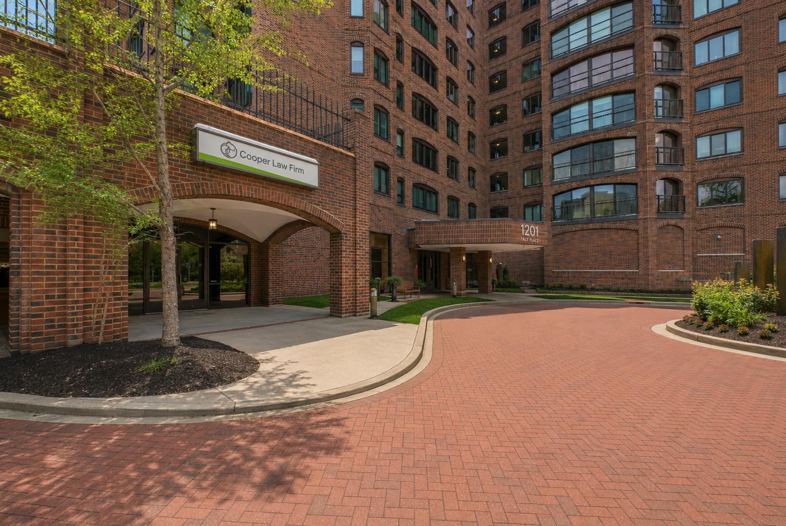 1201 Yale Place a100 — photo