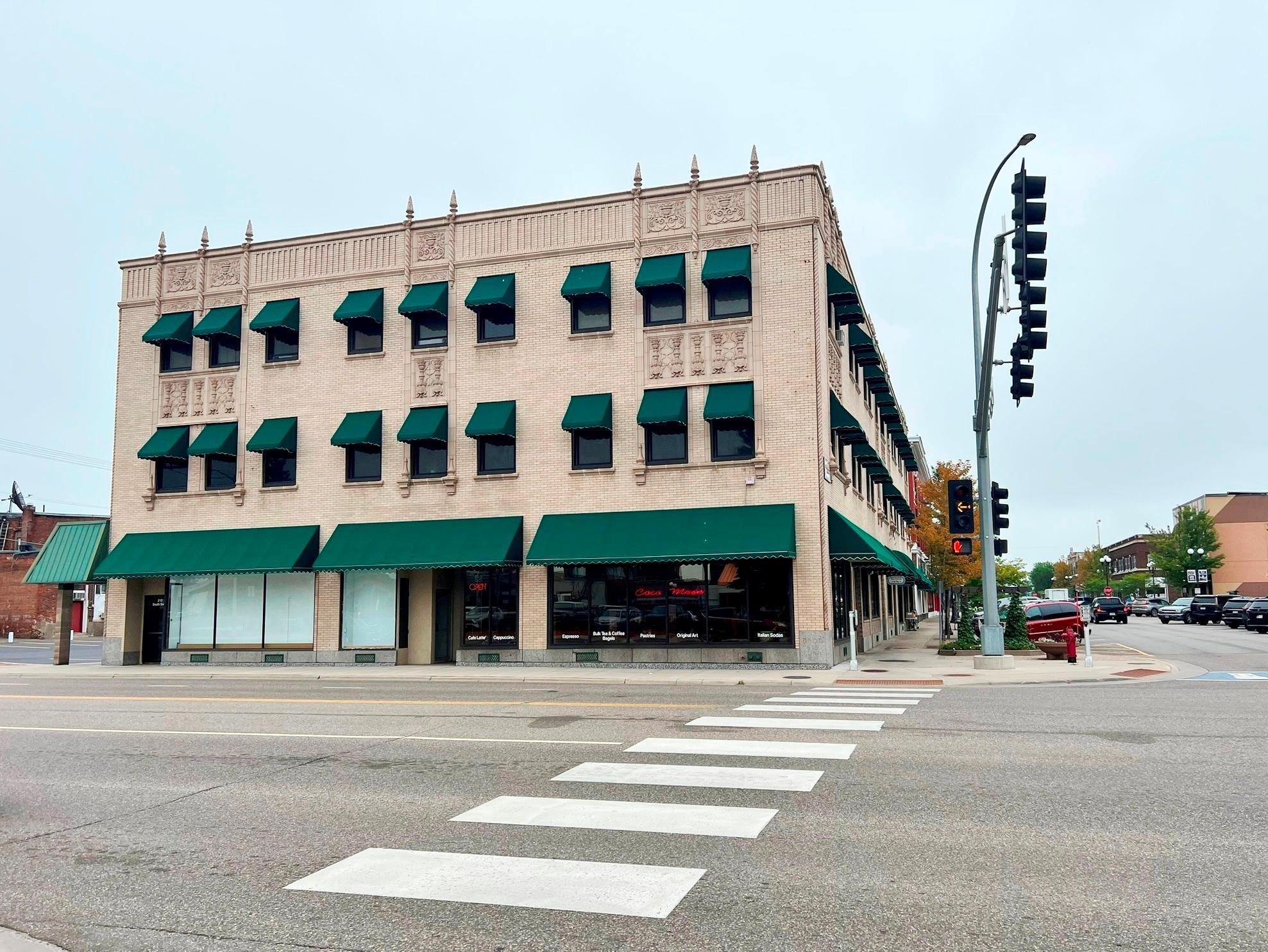 605 Laurel Street Upper Level — photo
