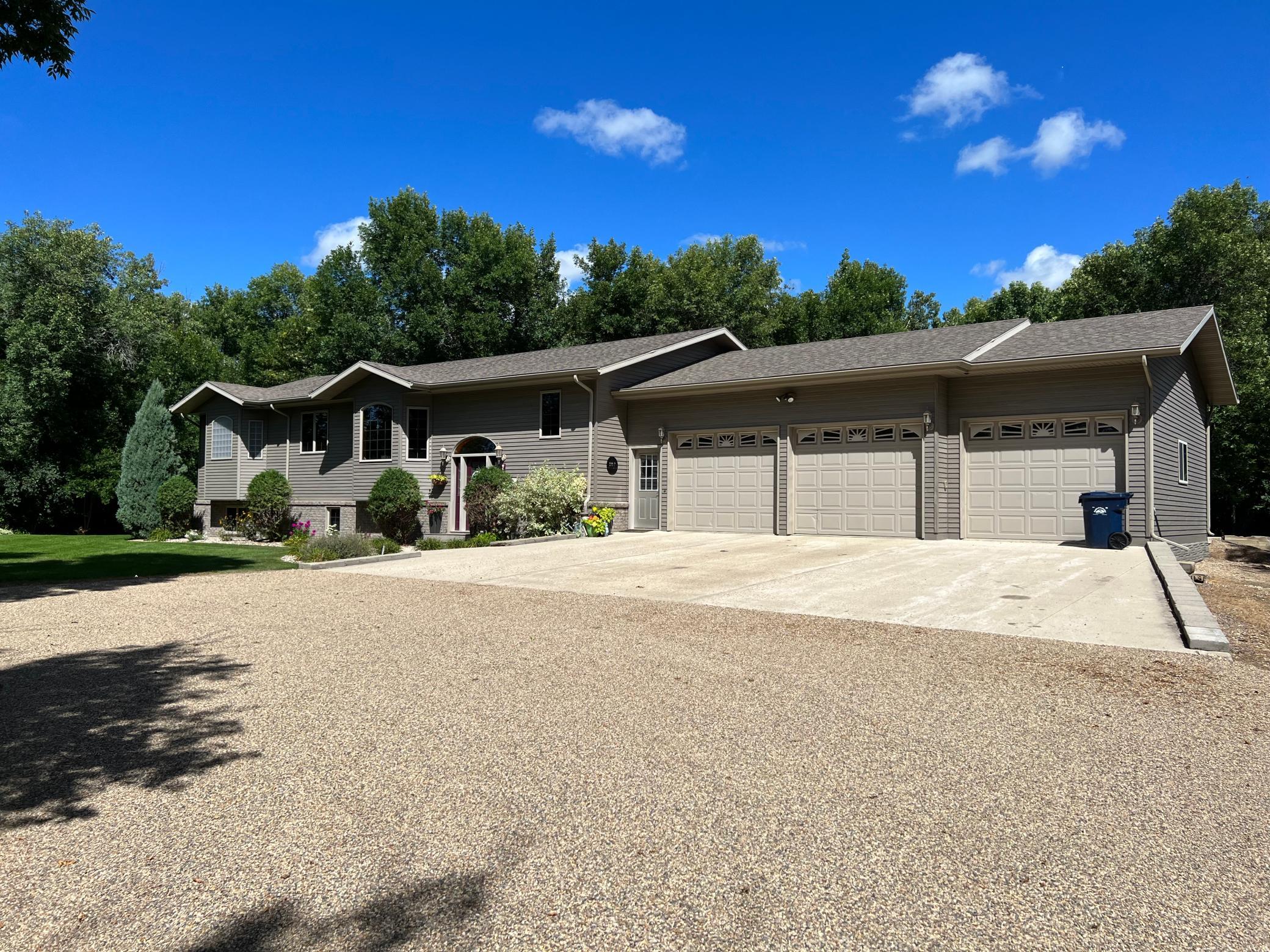 102 County Rd 1 — photo