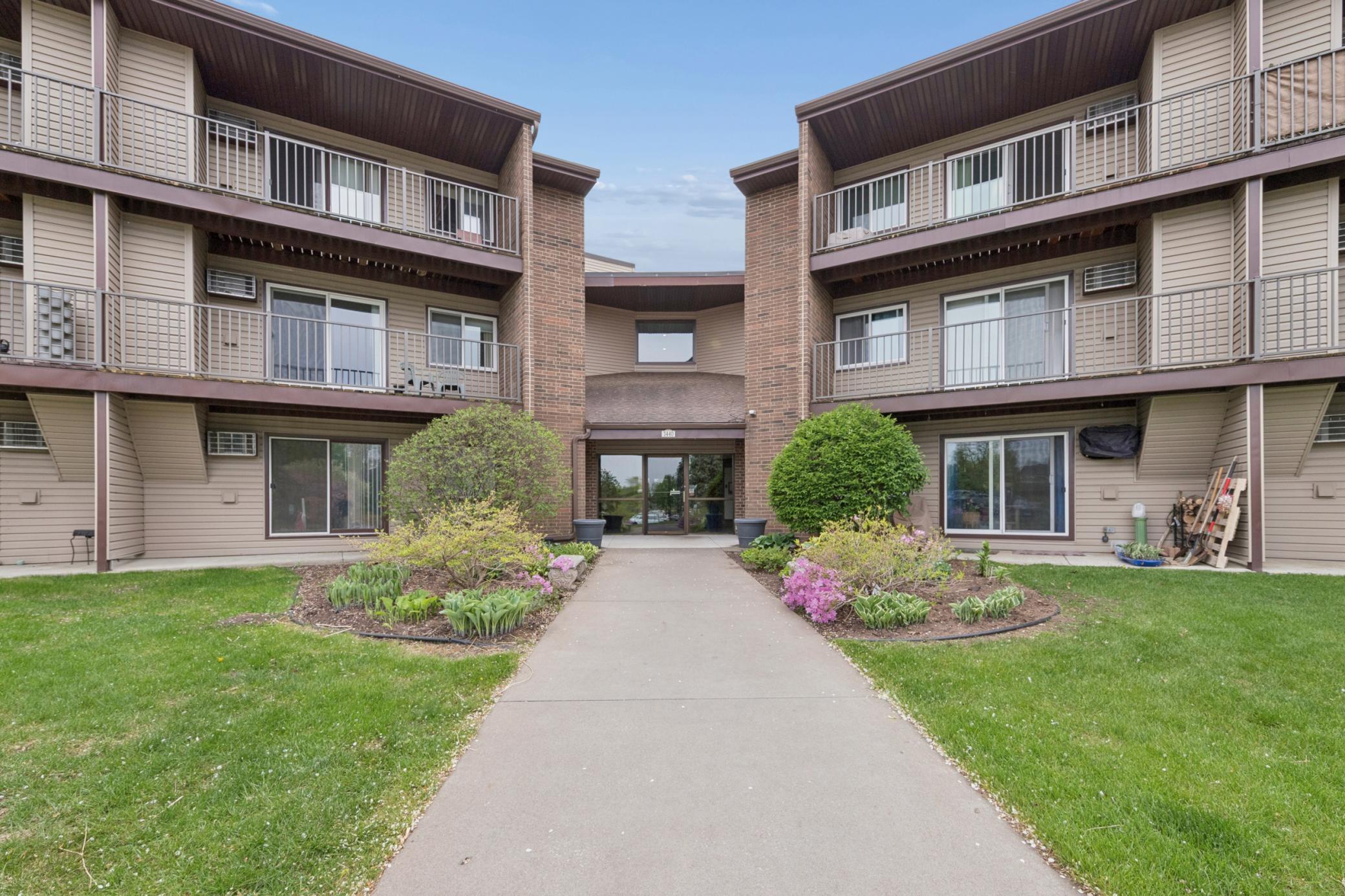3440 Golfview Drive 121 — photo