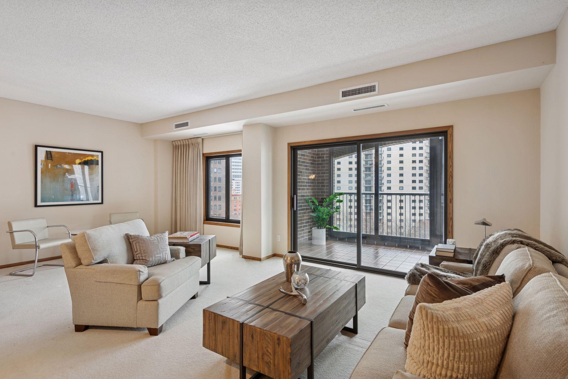 1235 Yale Place 908 — photo
