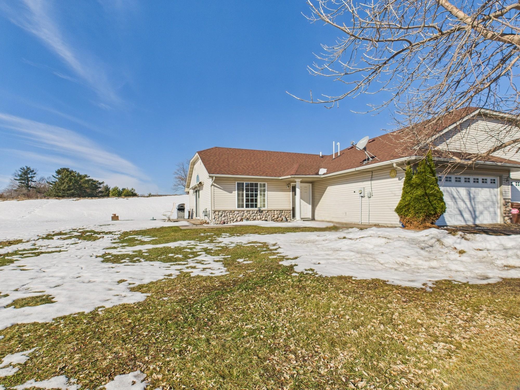 411 Bluebird Street — photo