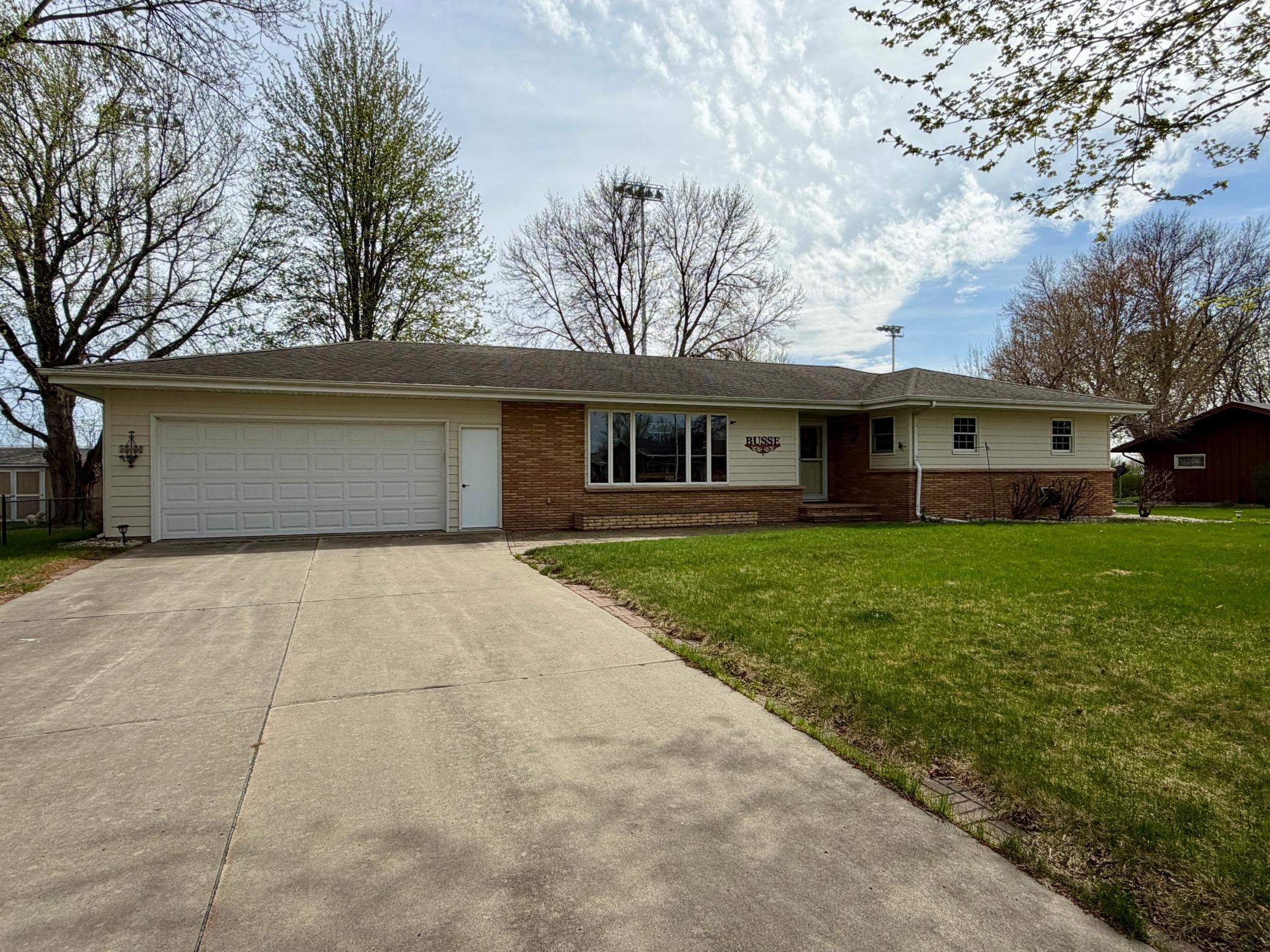 417 S Fairview Drive — photo