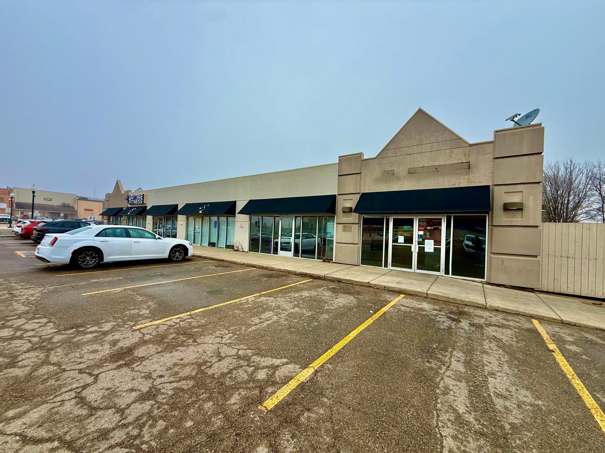 201 E College Drive D — photo