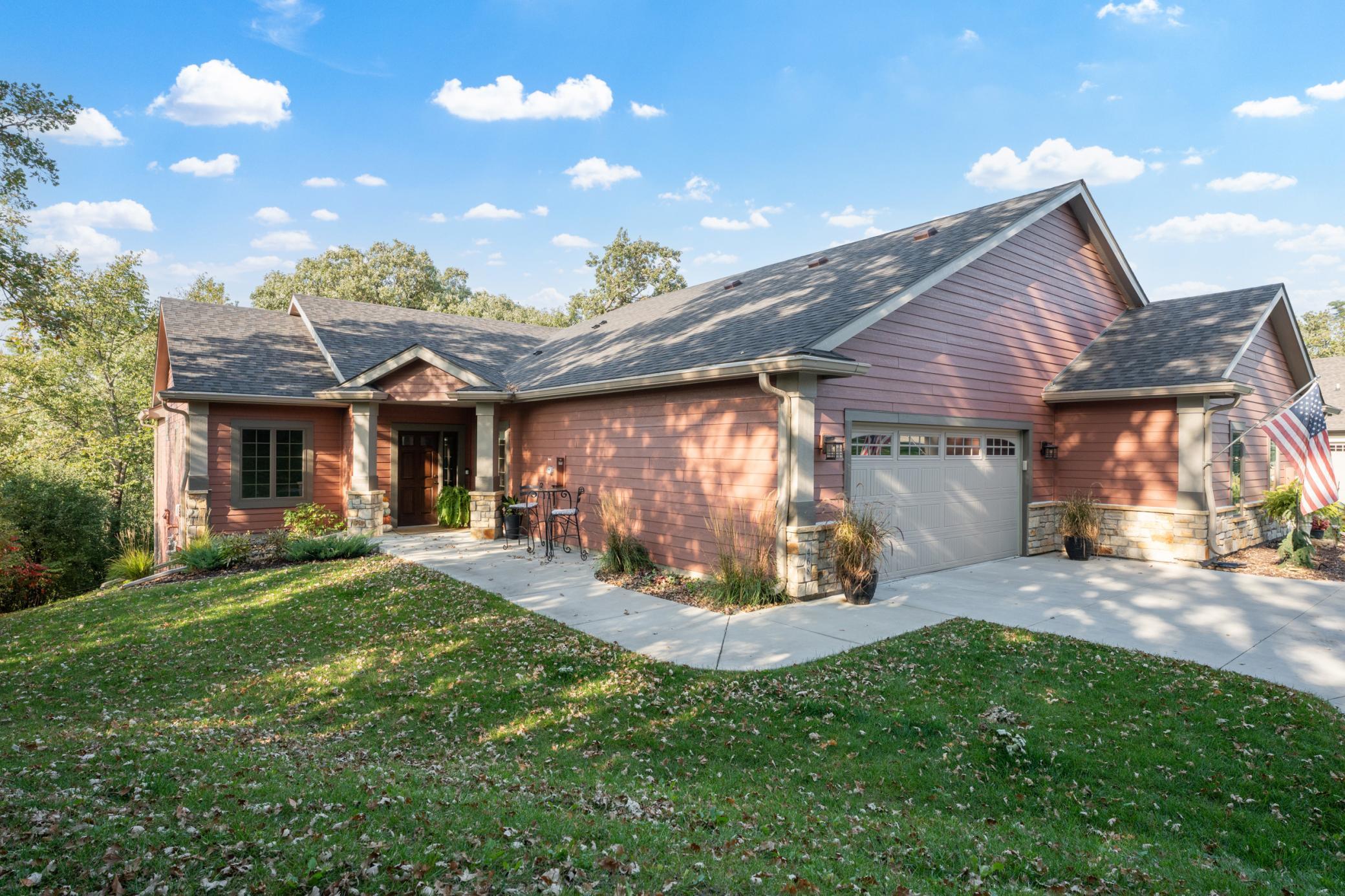 468 Panorama Circle NW — photo