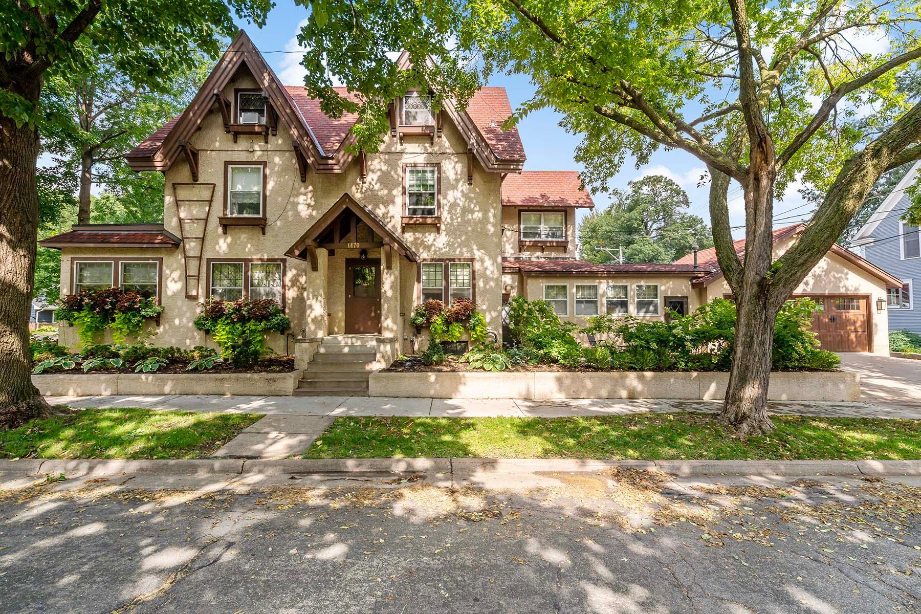 1470 W 35th Street — photo