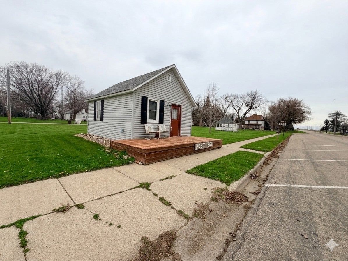 351 Main Street — photo