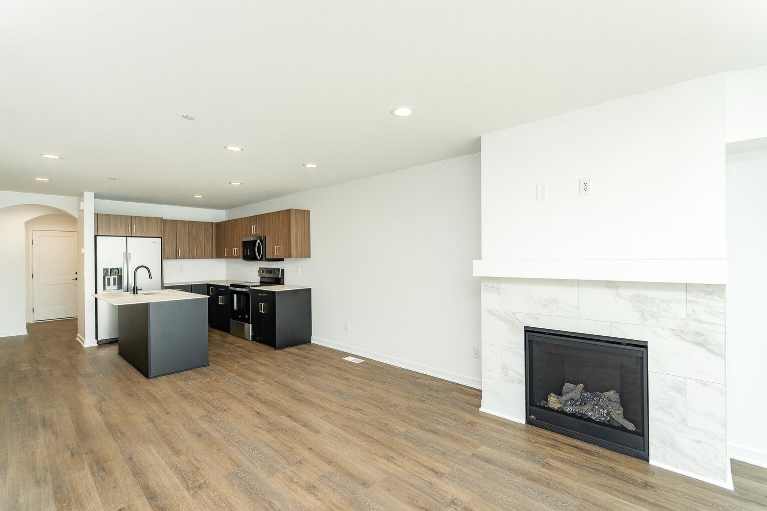 1093 Century Village Lane NE — photo