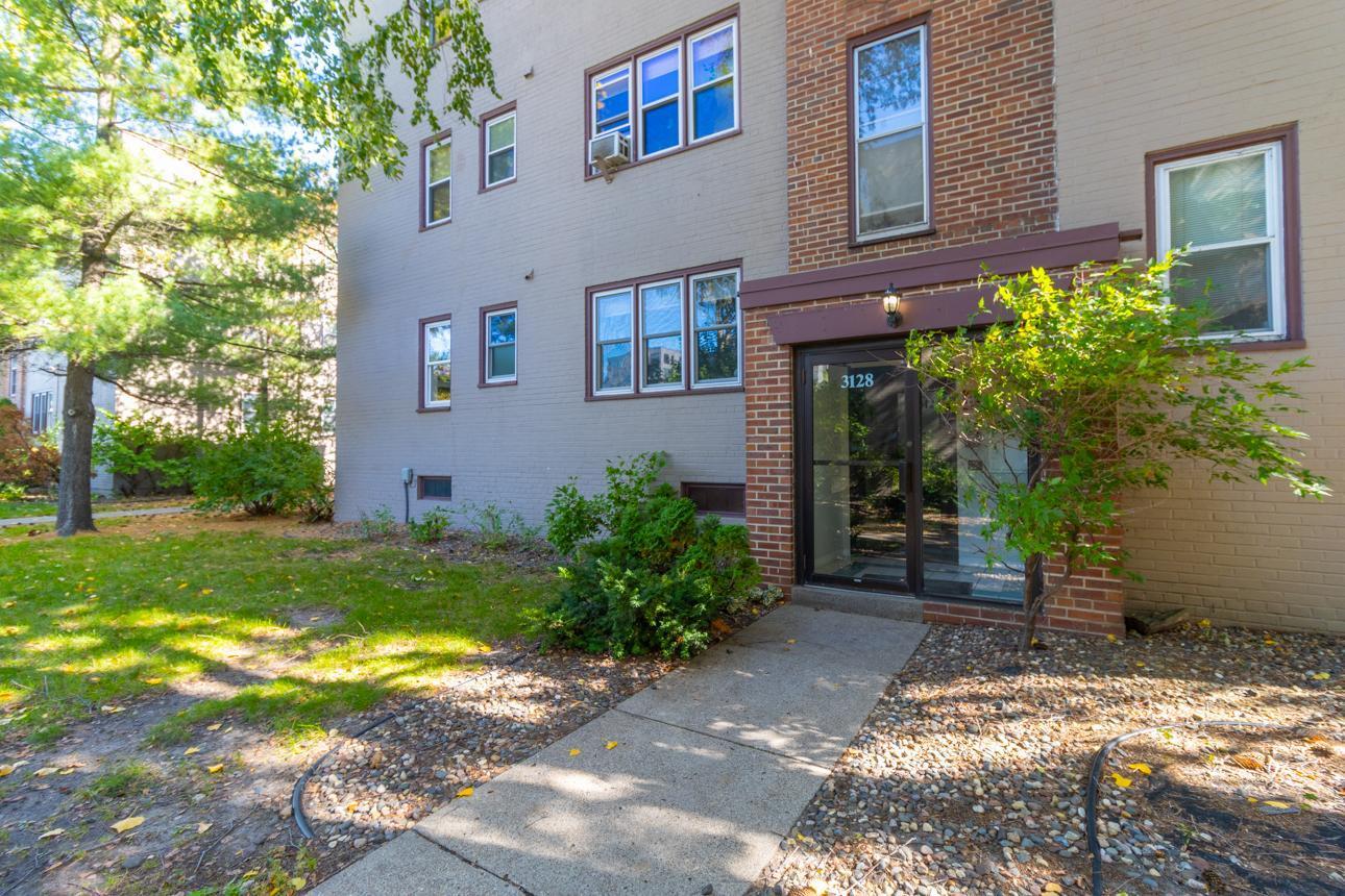 3128 W Bde Maka Ska Boulevard 415 — photo