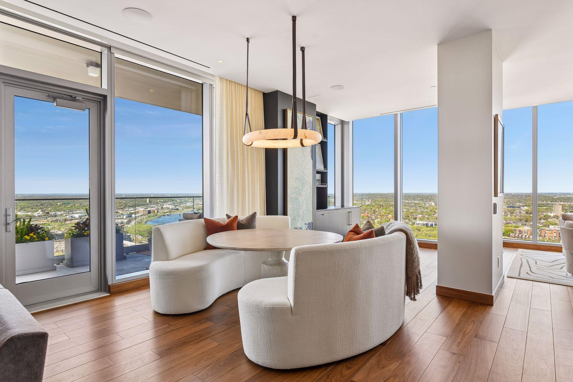 255 Hennepin Avenue 3303 — photo