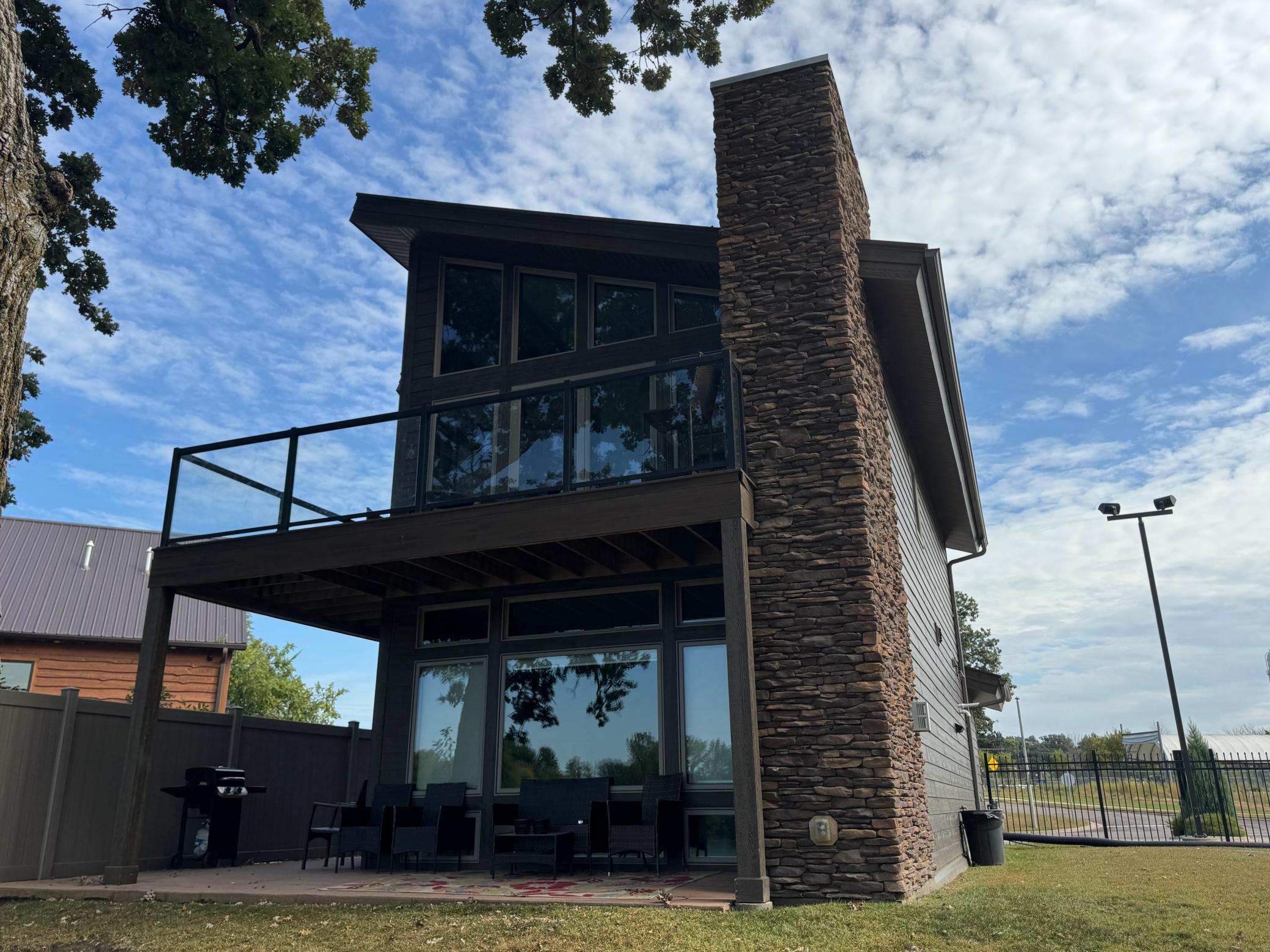 445 Lake Avenue 101 — photo