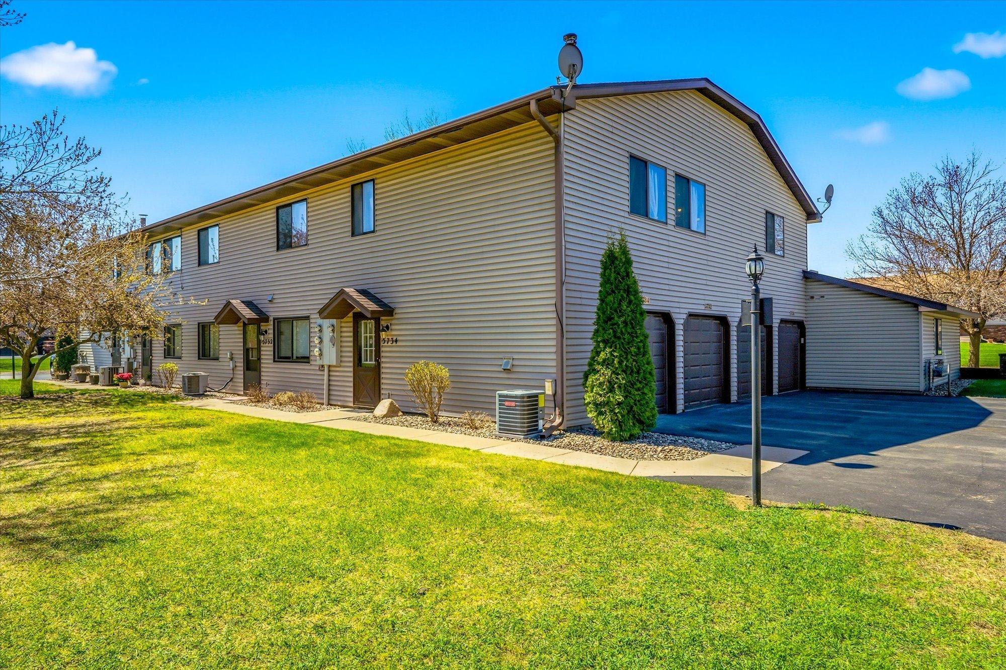 5734 Otter View Trail 18 — photo