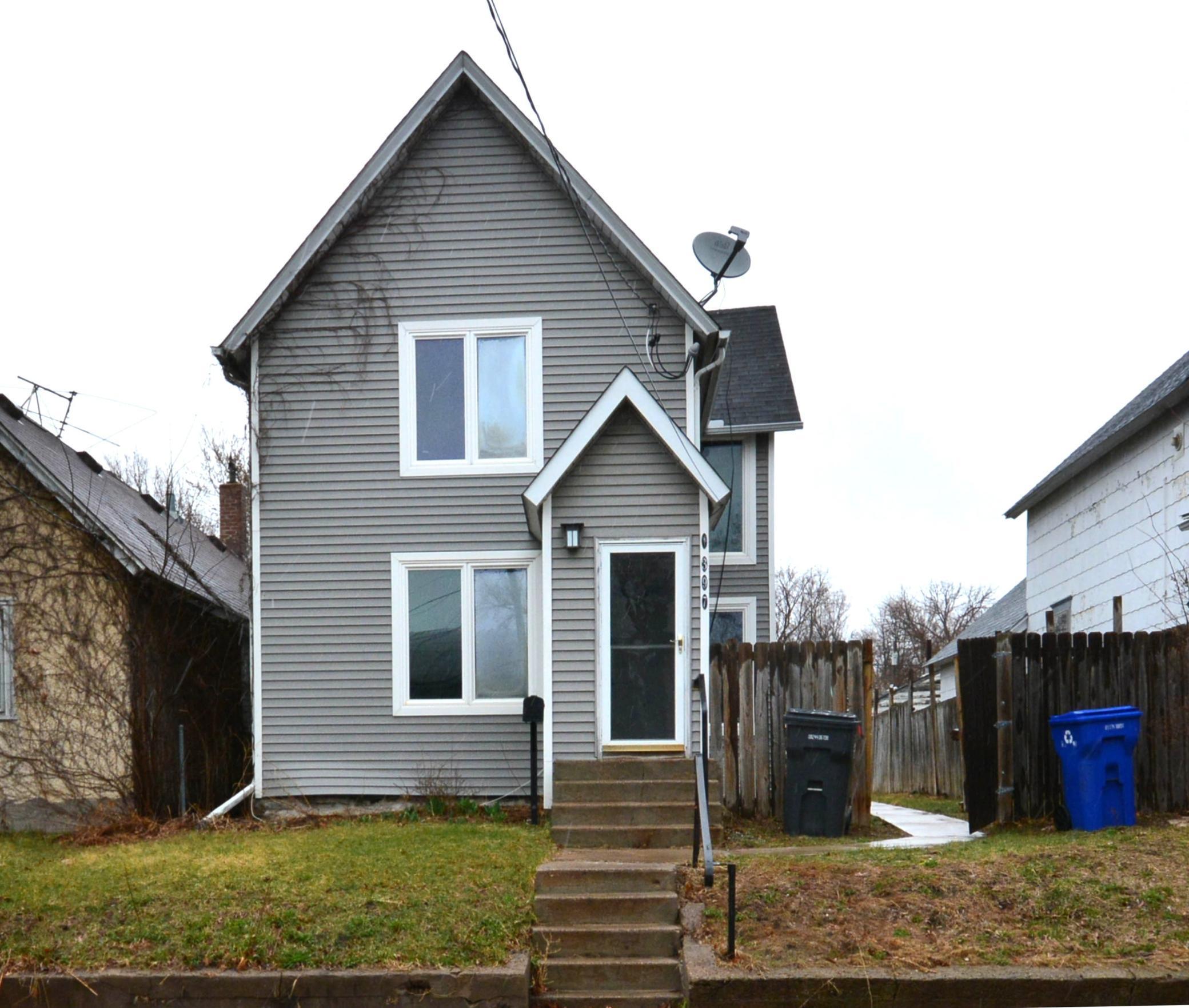 397 Burgess Street — photo