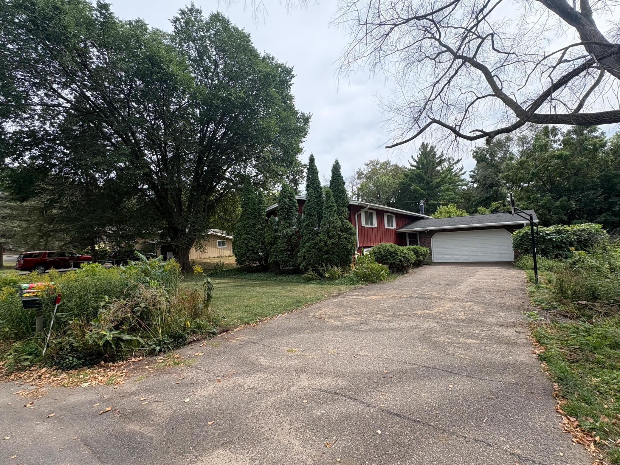 13515 Mayview Court — photo