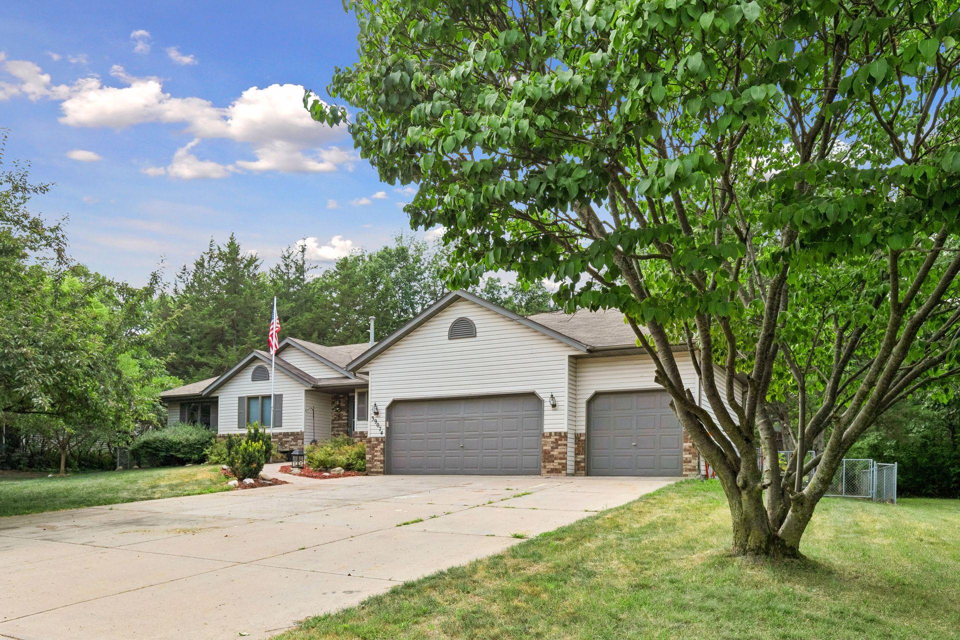 39074 Riverside Court — photo