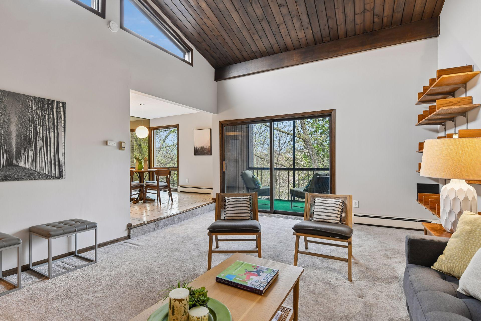 6115 Lincoln Drive 353 — photo