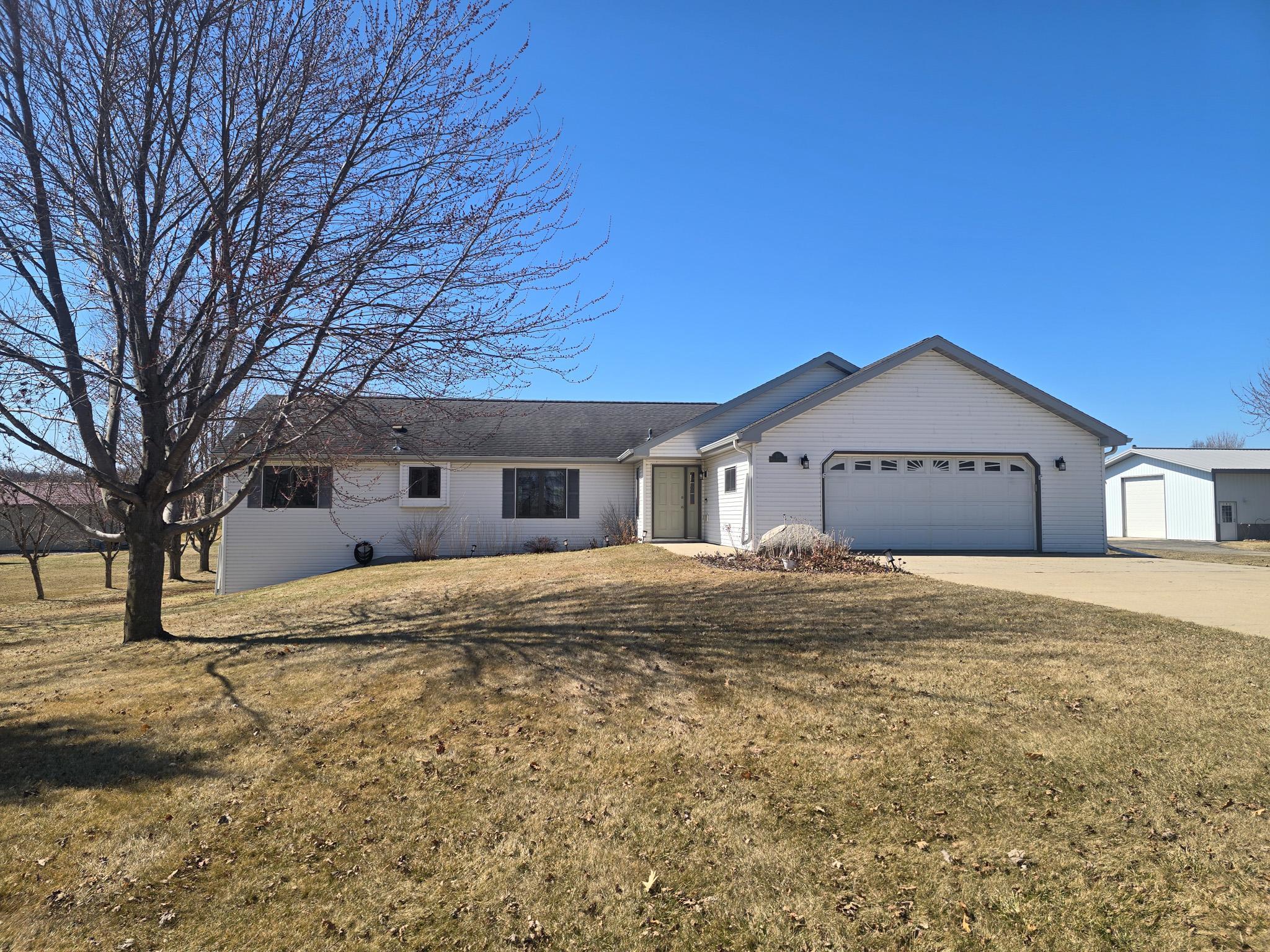 105 Park View Drive — photo