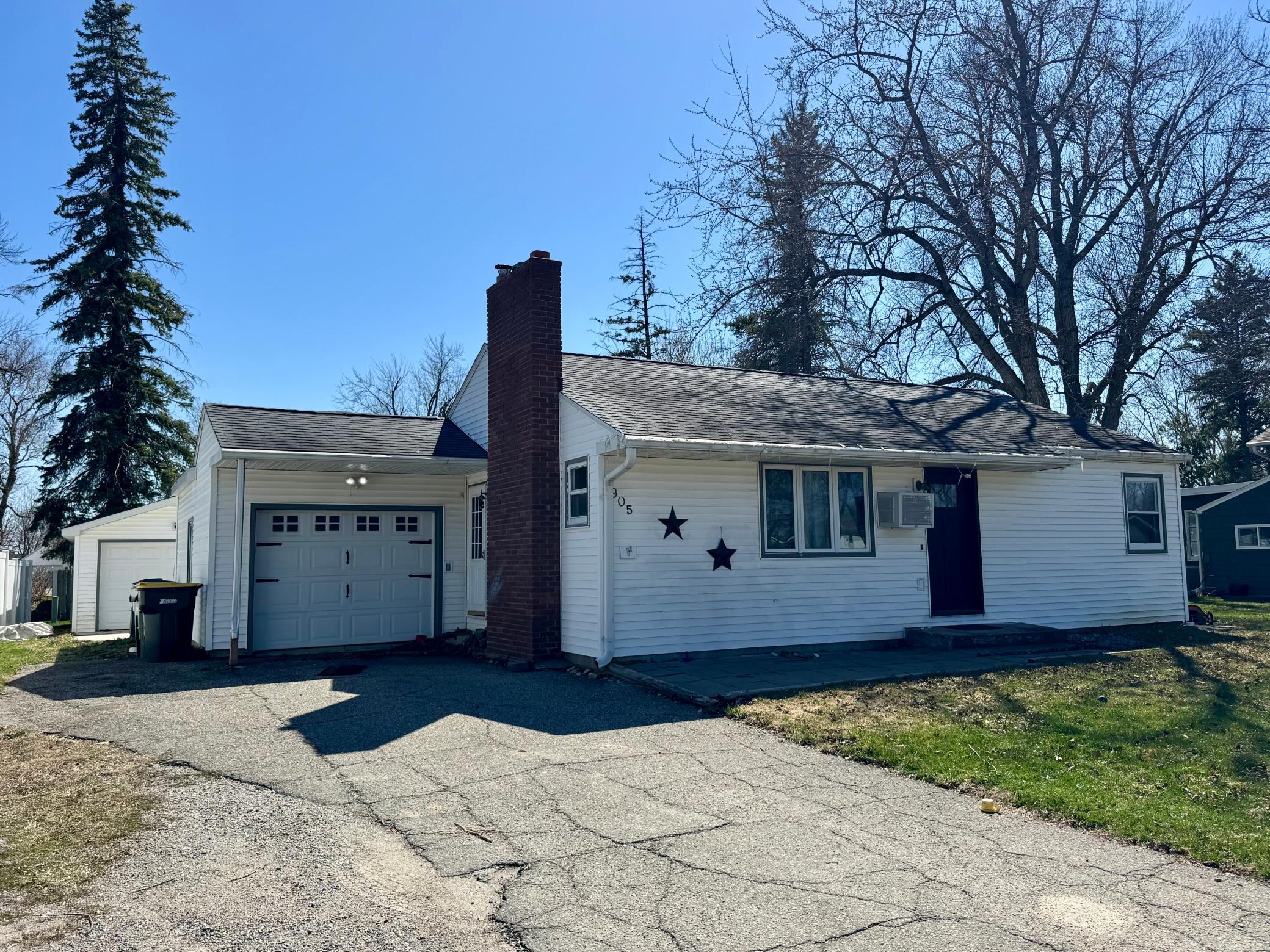 905 W Chestnut Avenue — photo