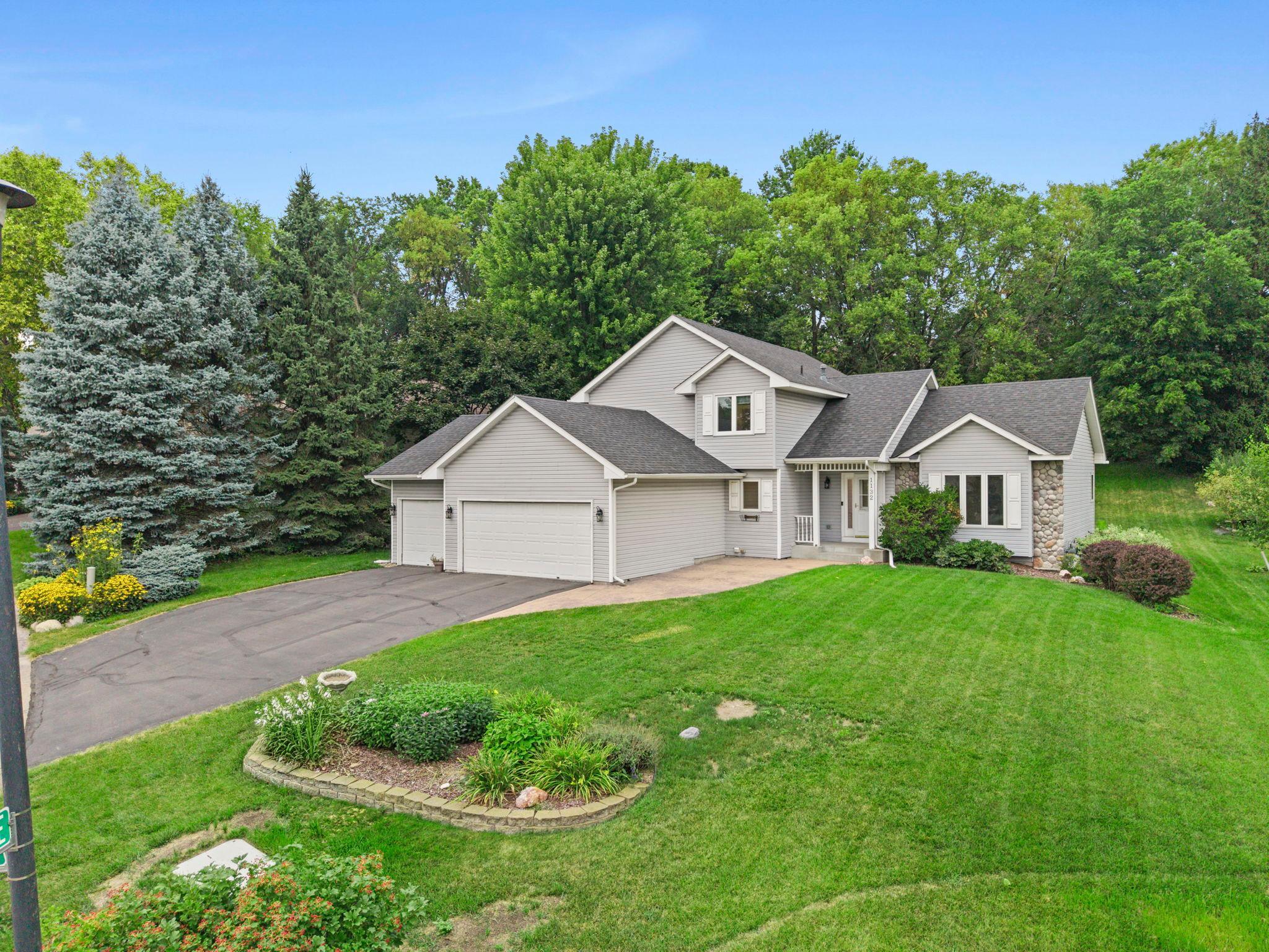 1132 Falls Circle — photo
