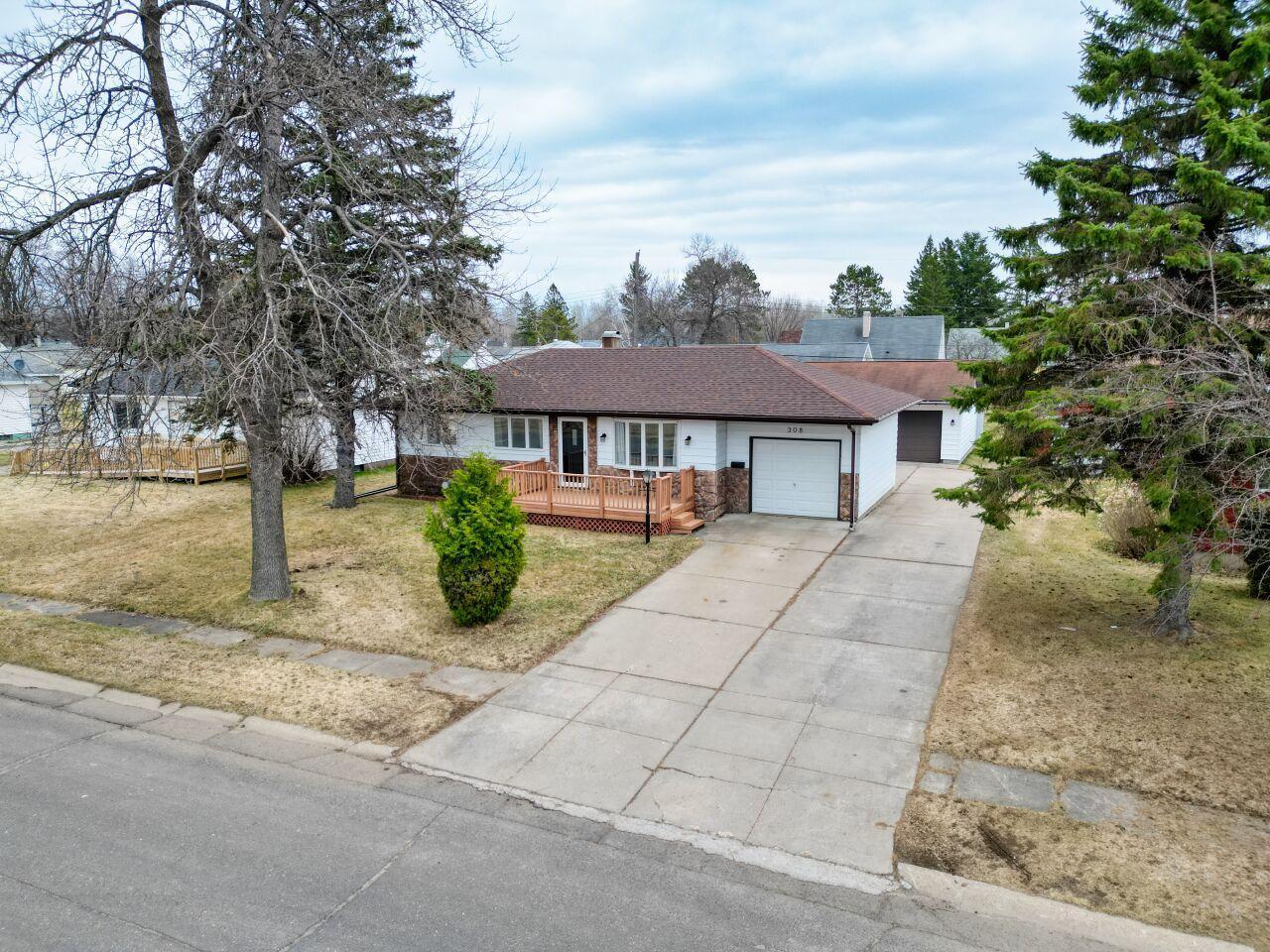 308 Hampshire Drive — photo