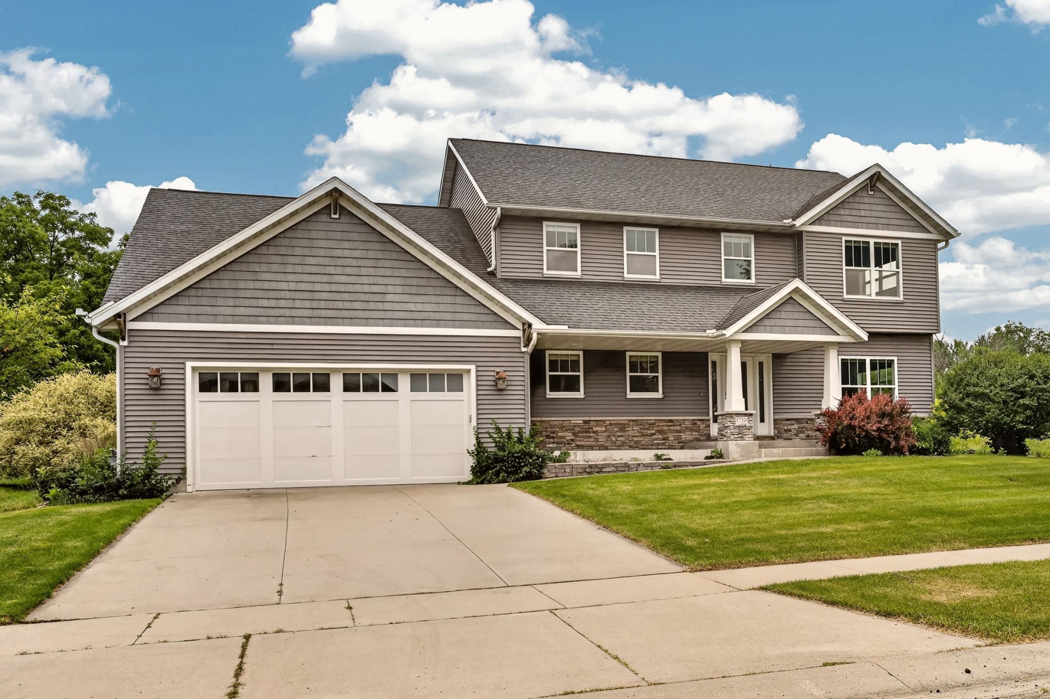1720 Kerry Drive NE, Rochester, MN 55906