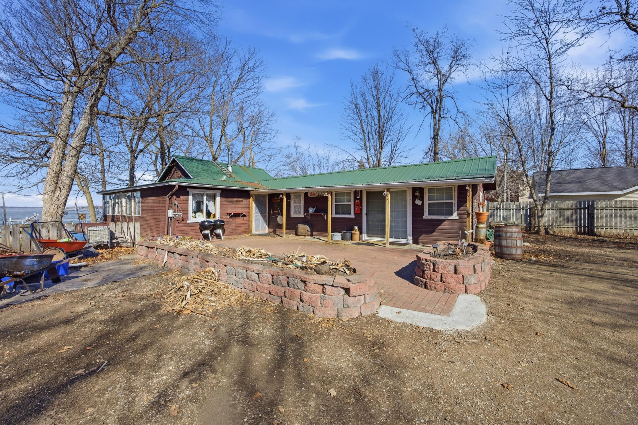 1250 E Shore Drive — photo