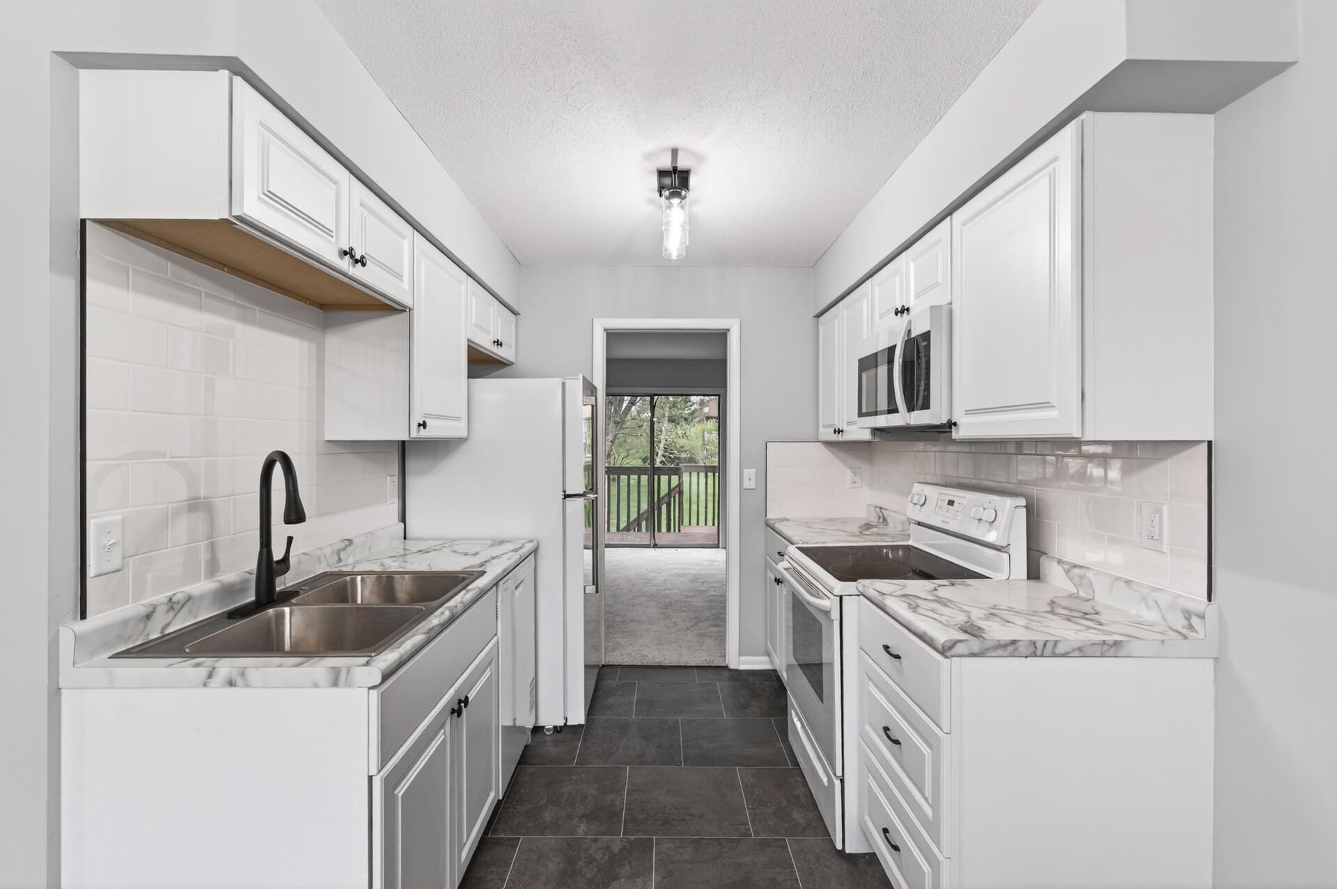7433 142nd Street Court — photo