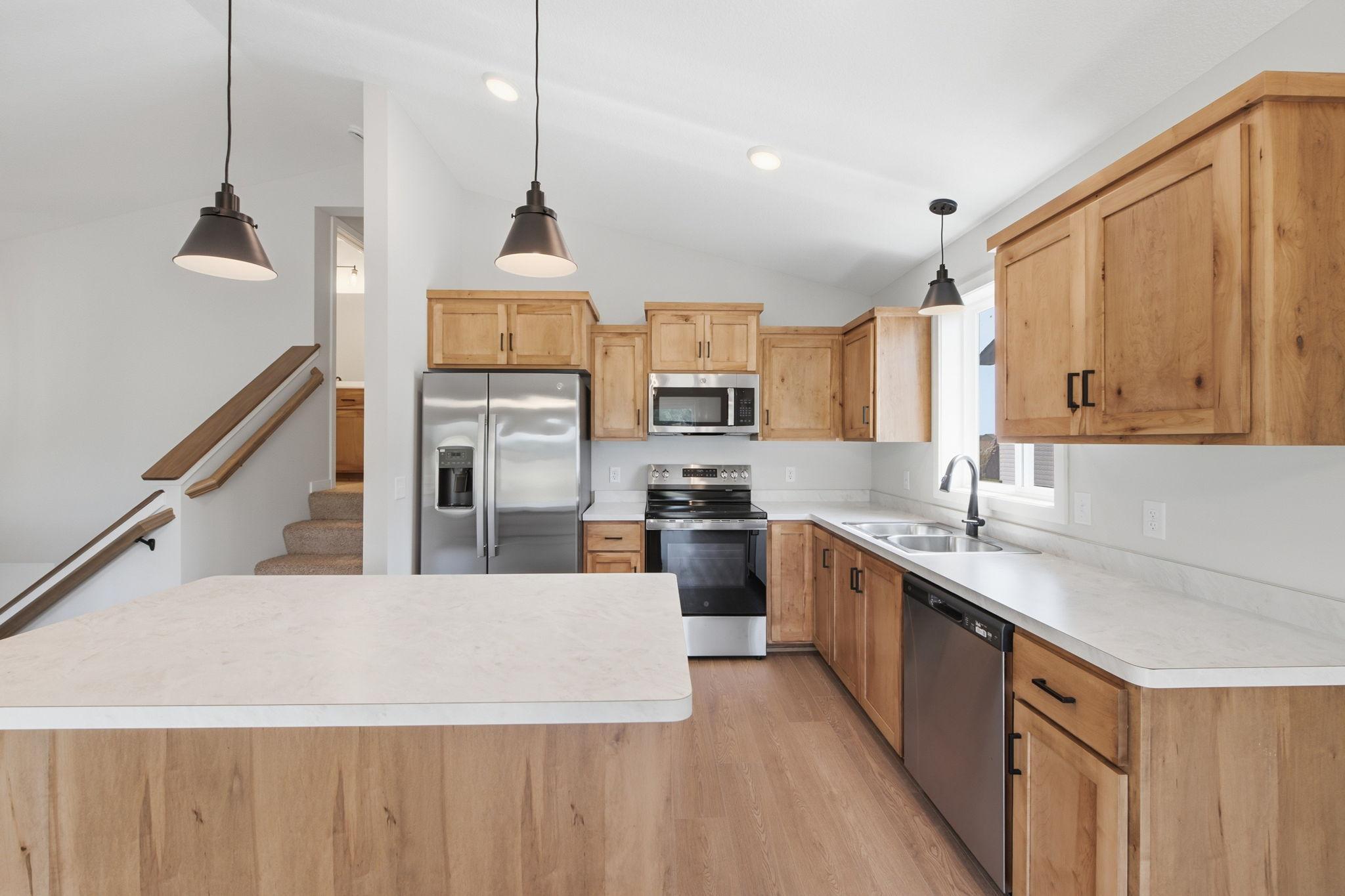 413 Bluebird Street — photo