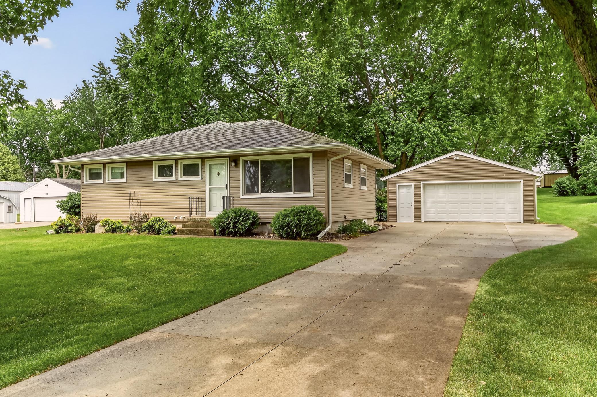 402 Strathmore Lane SE, Rochester, MN 55904 — photo 2