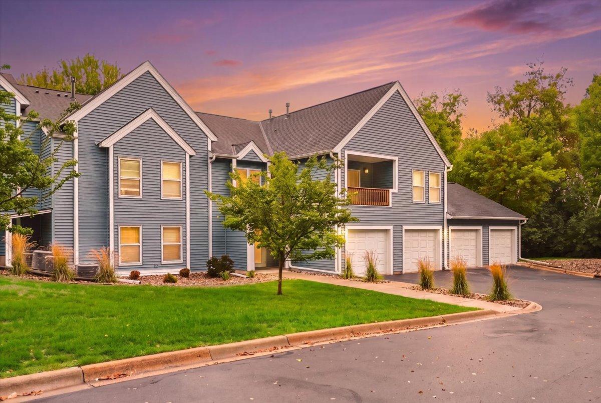1381 Berry Ridge Road 404 — photo