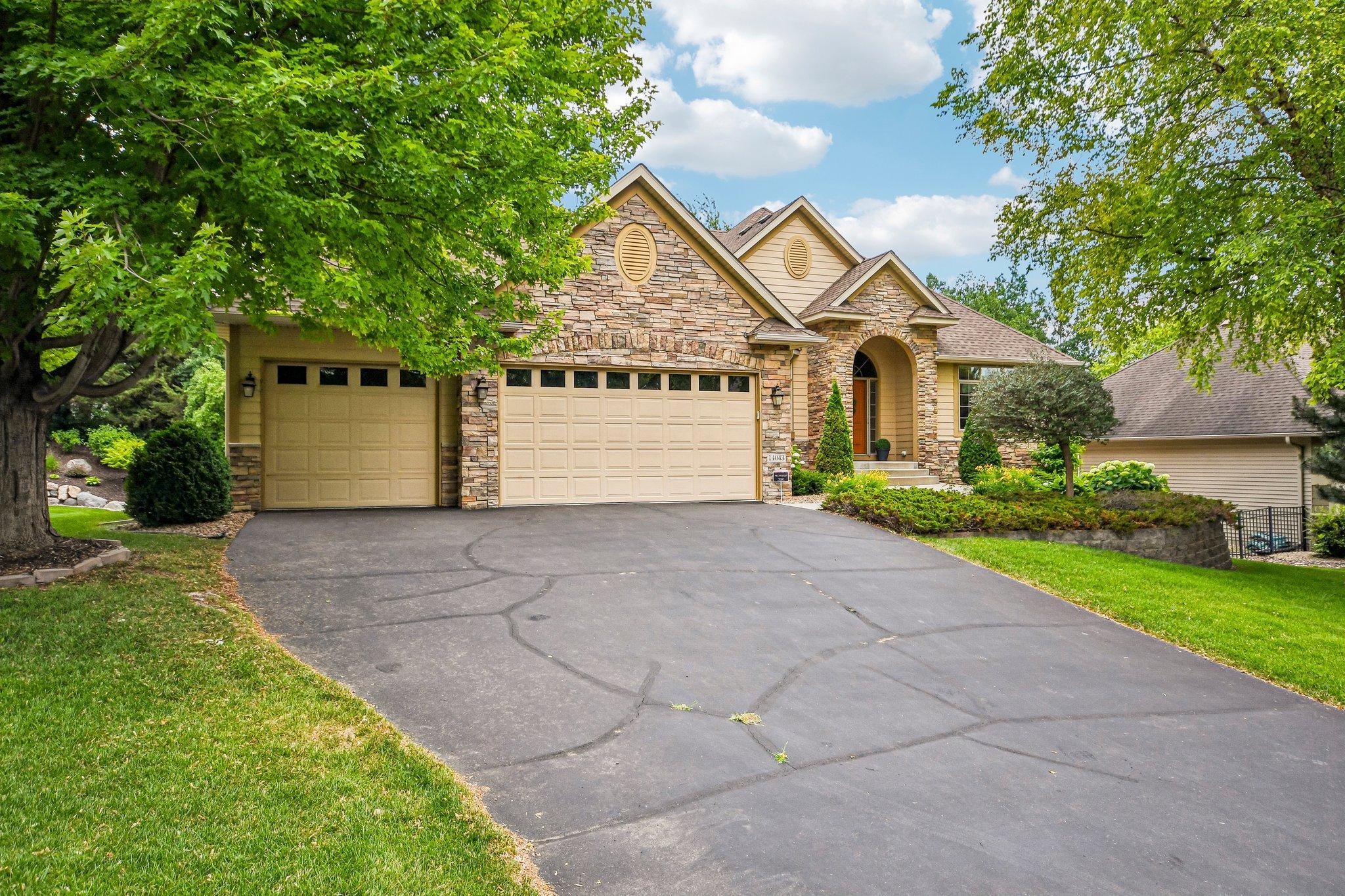 14043 Kings Court — photo