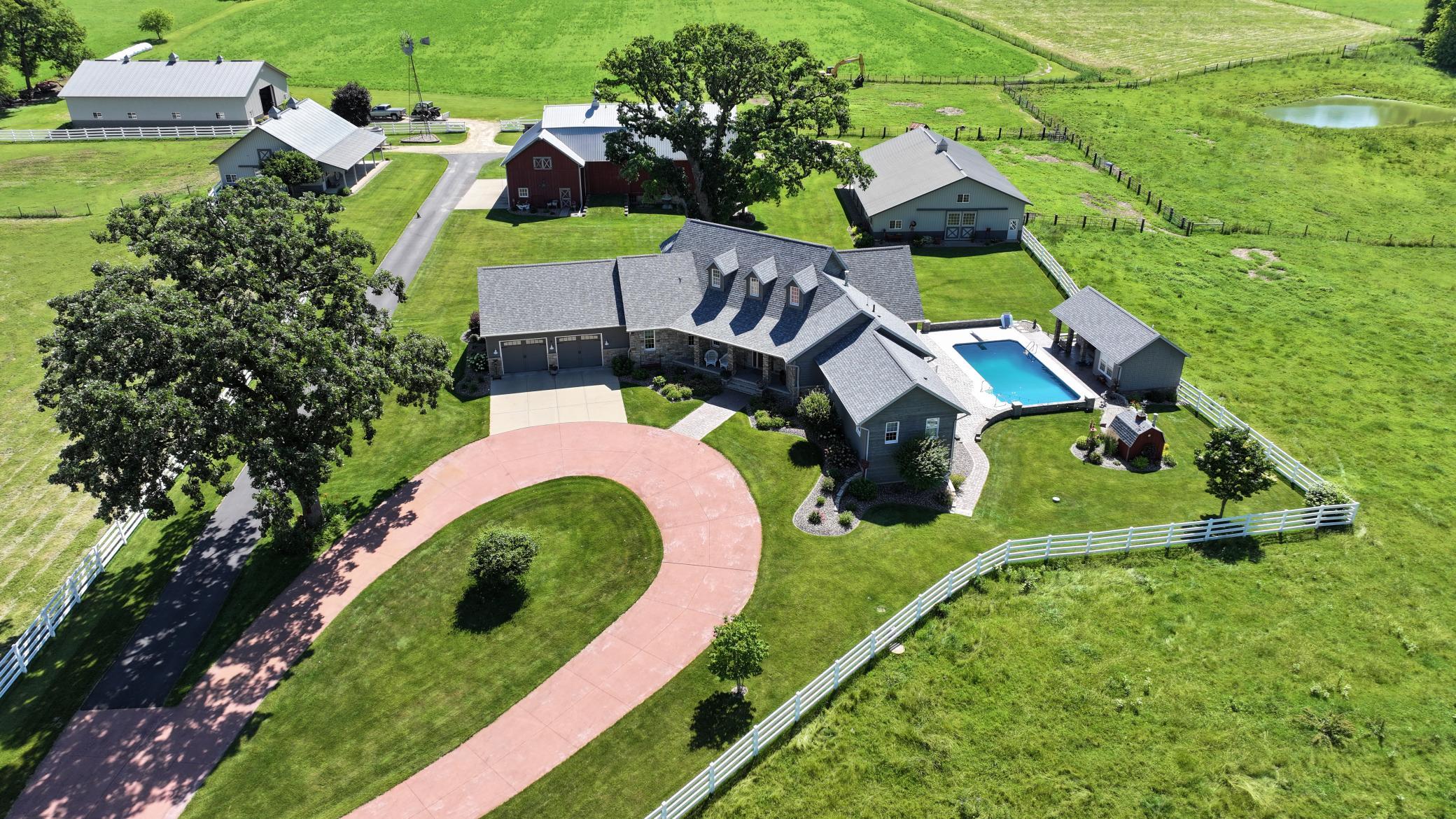 24020 Cty Rd 17 — photo