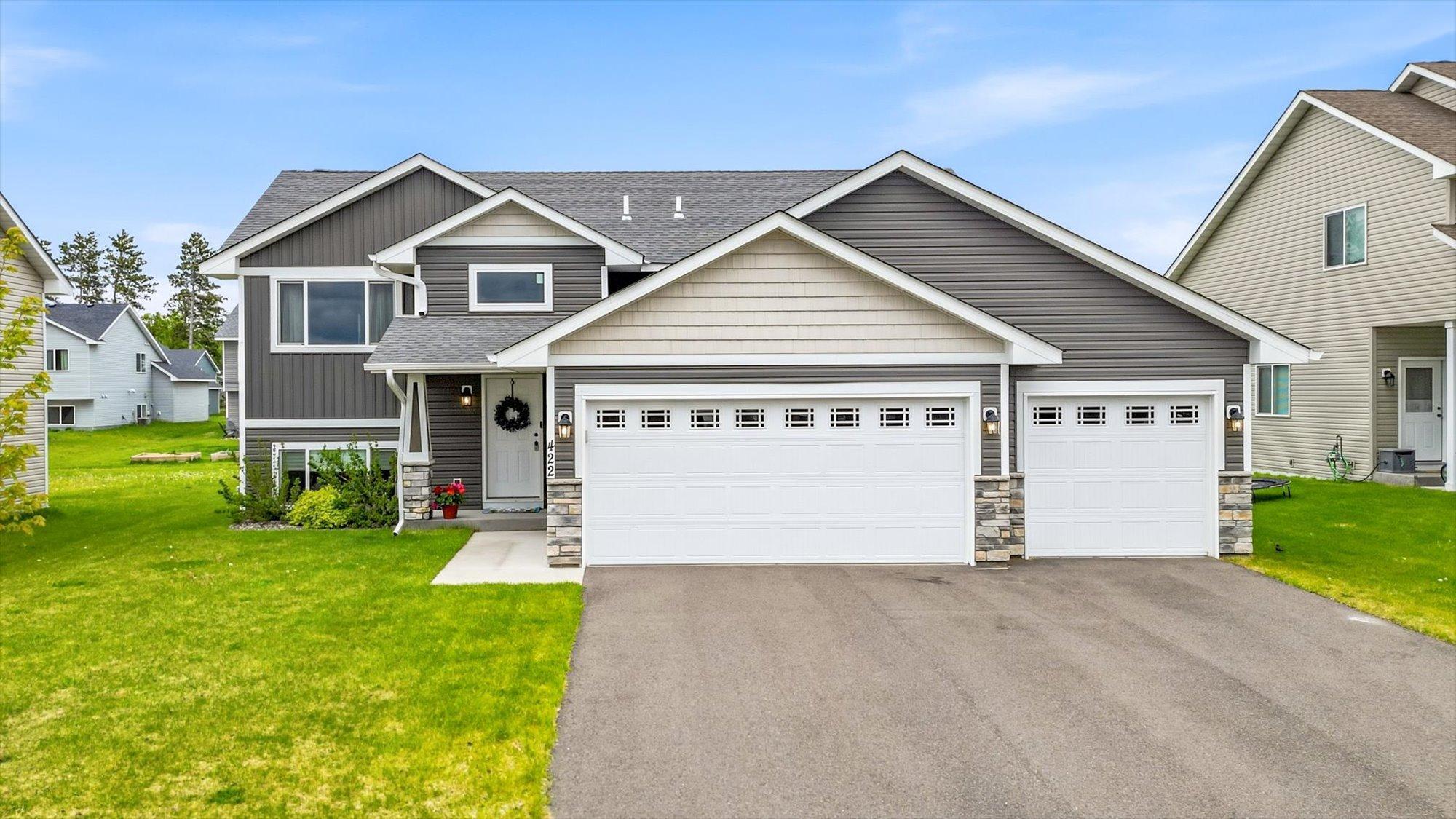 422 Bluebird Drive NW — photo