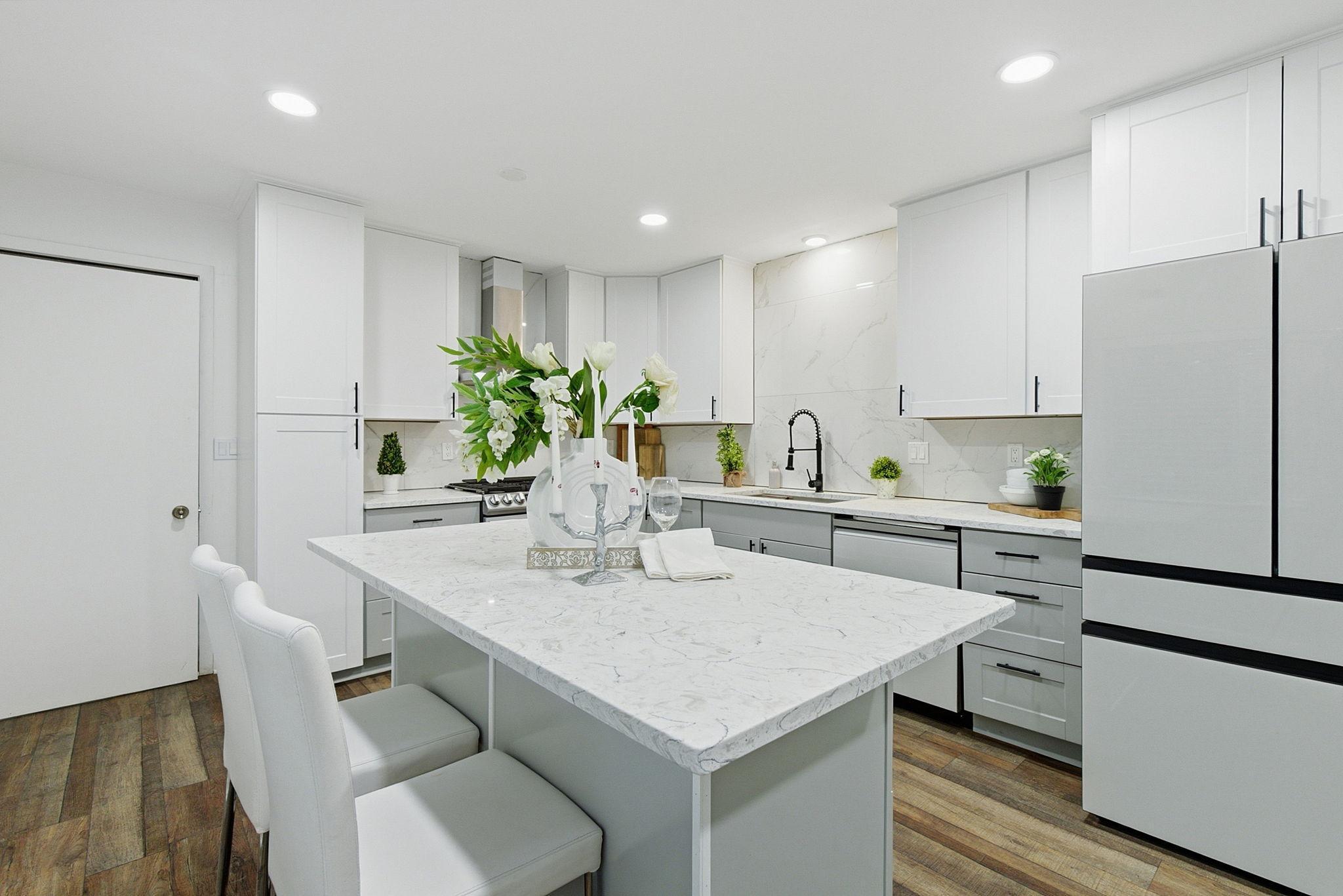 6168 Marlen Circle SE — photo
