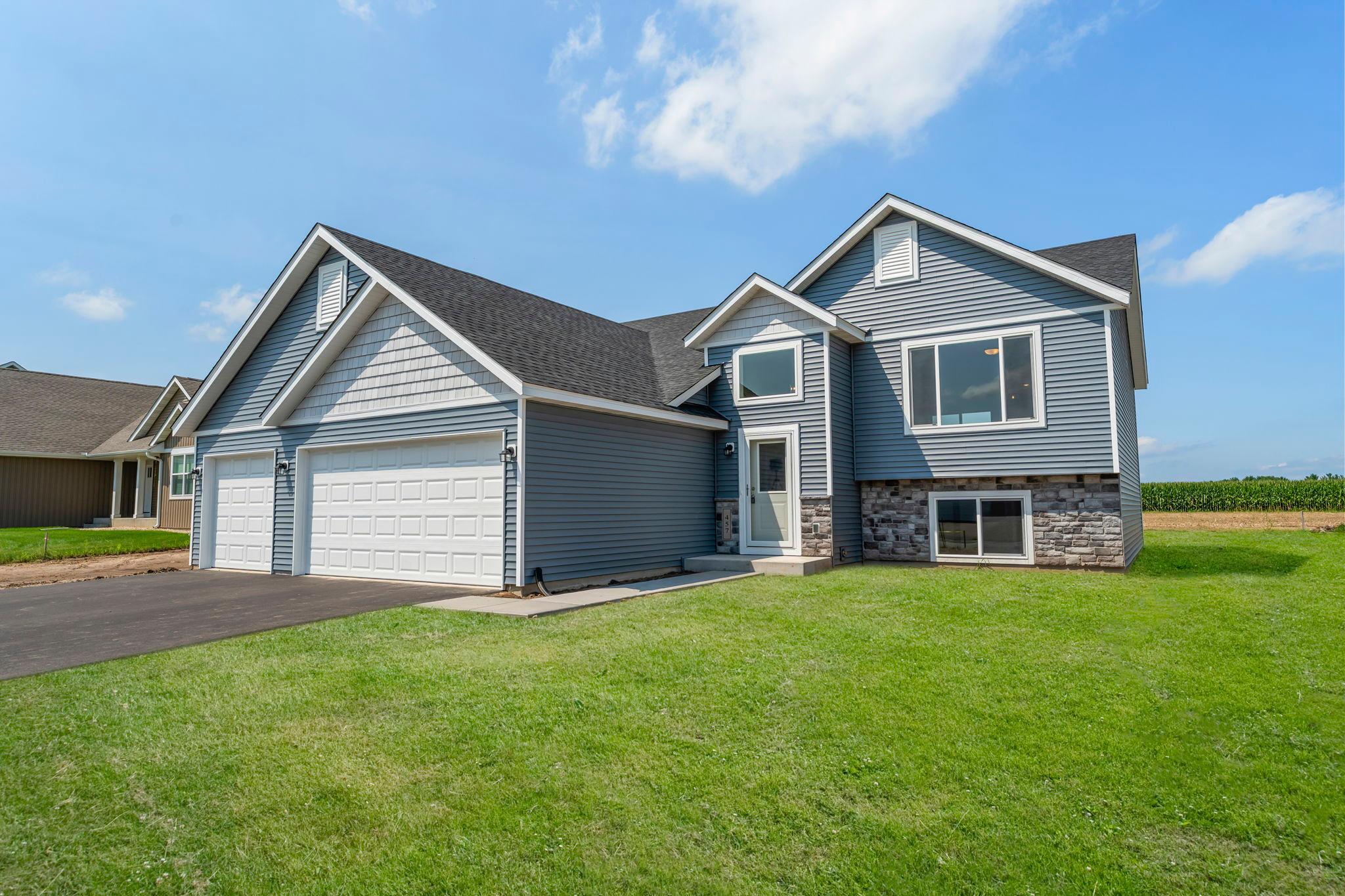 106 Maple Court — photo