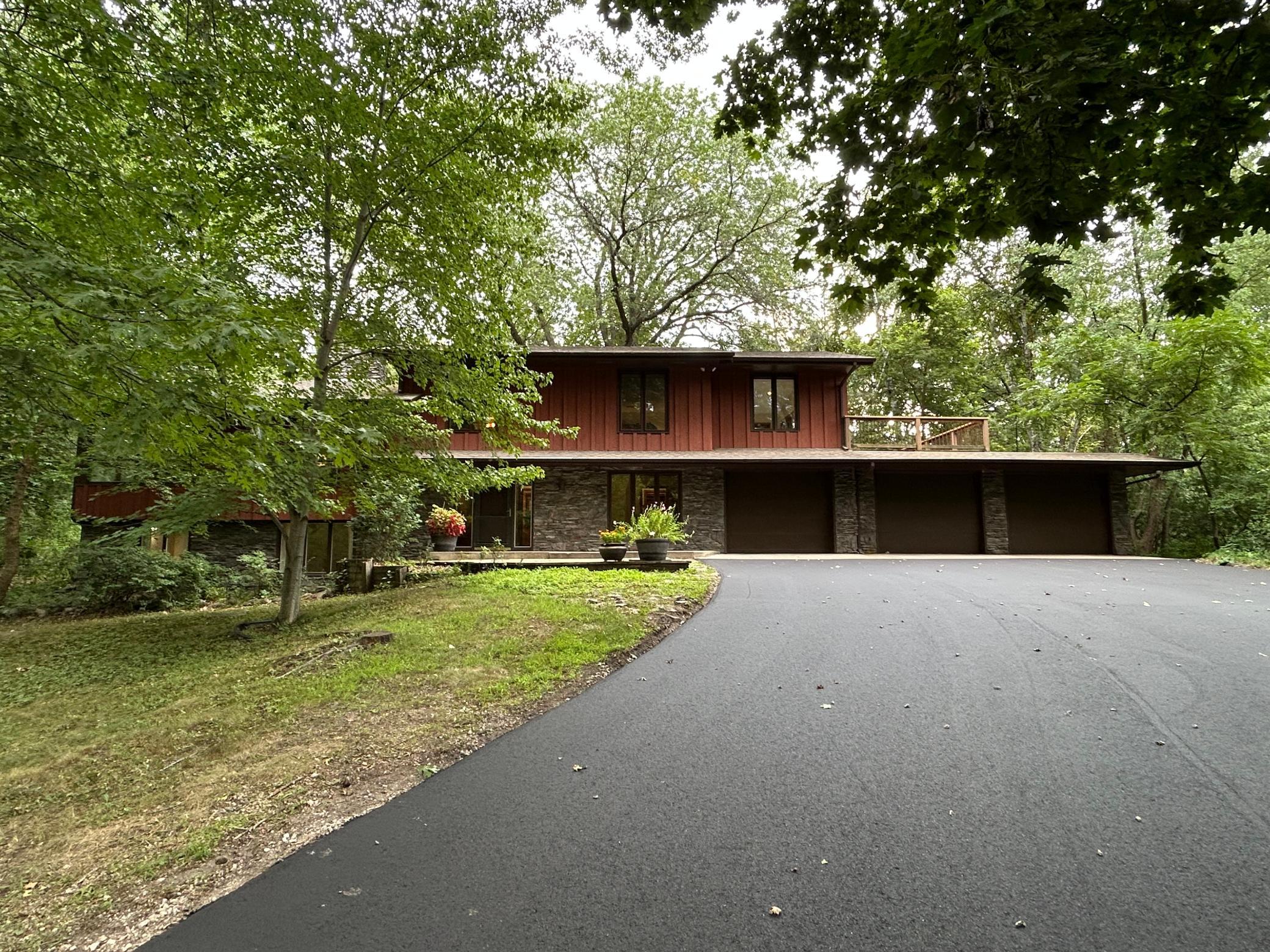 34 N Oaks Road — photo