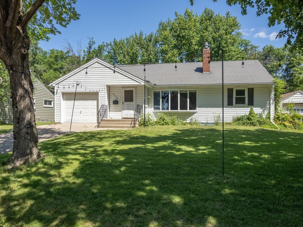 607 Swan Street — photo