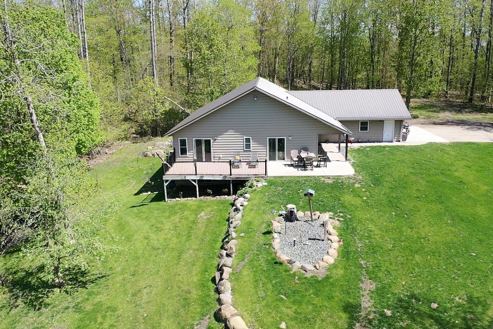 48990 County Highway 17 — photo