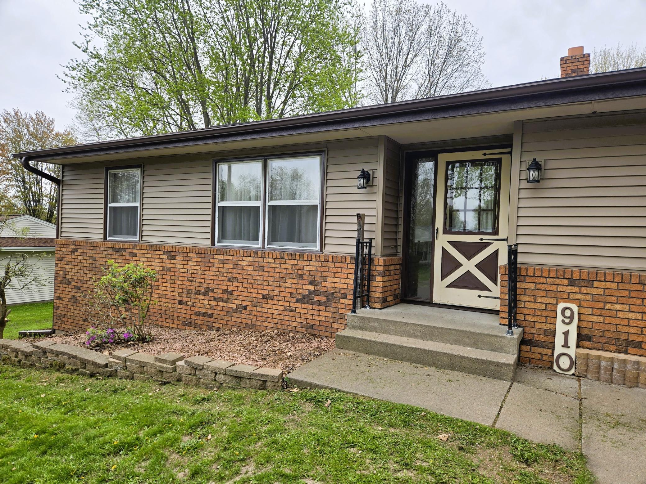 910 Mission Drive, Rice Lake, WI 54868 — photo 2
