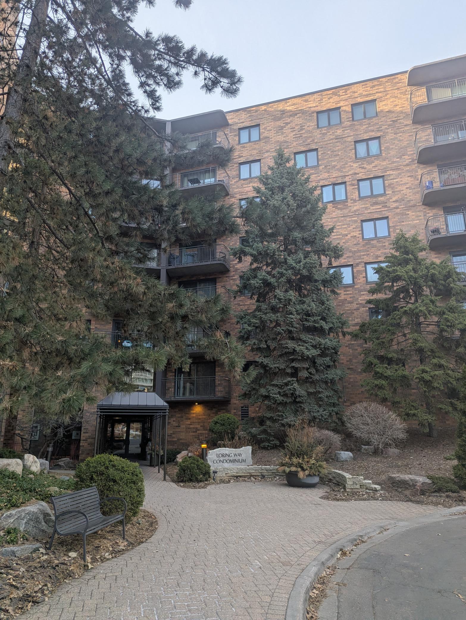 210 W Grant Street 417 — photo